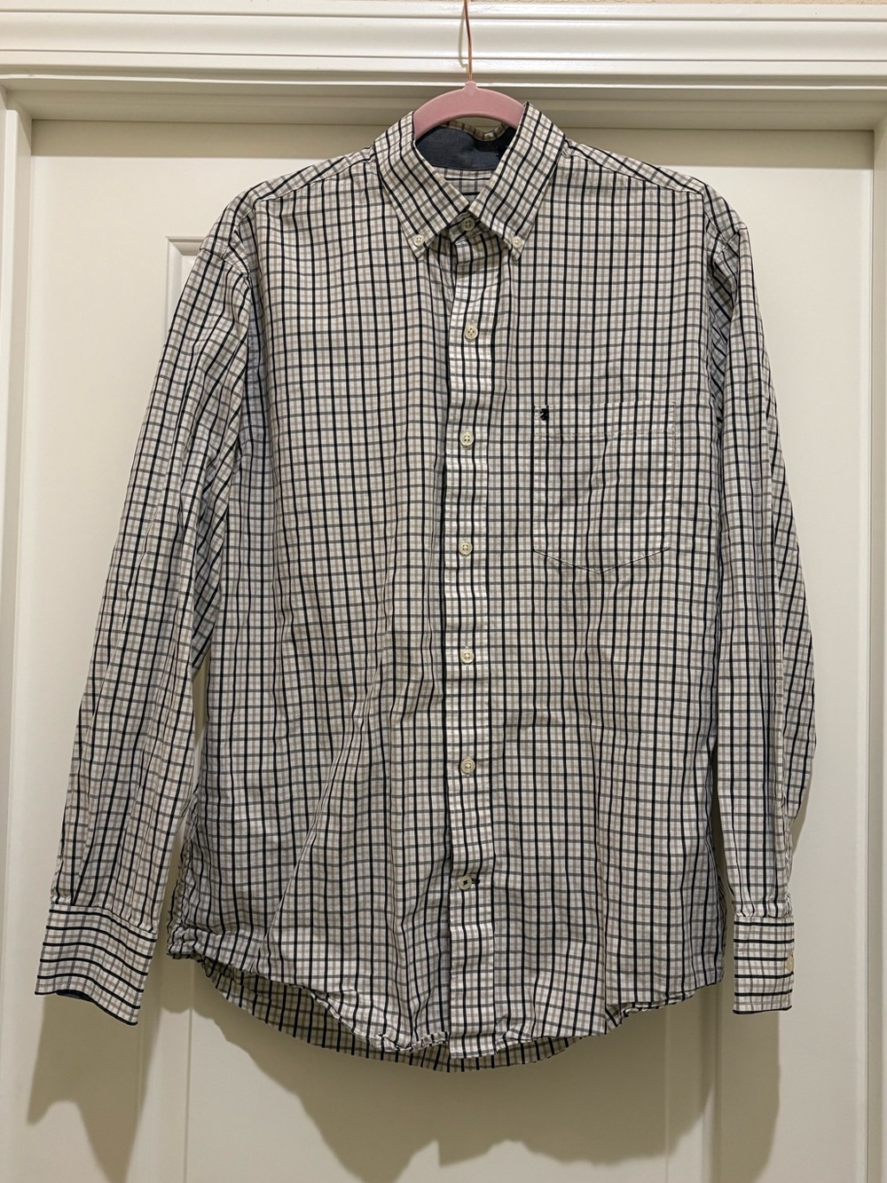 Izod Men’s Casual Shirt White w/ Black and Grey Plaid